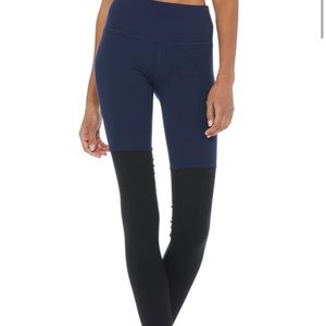 Alo Yoga Godess legging XS